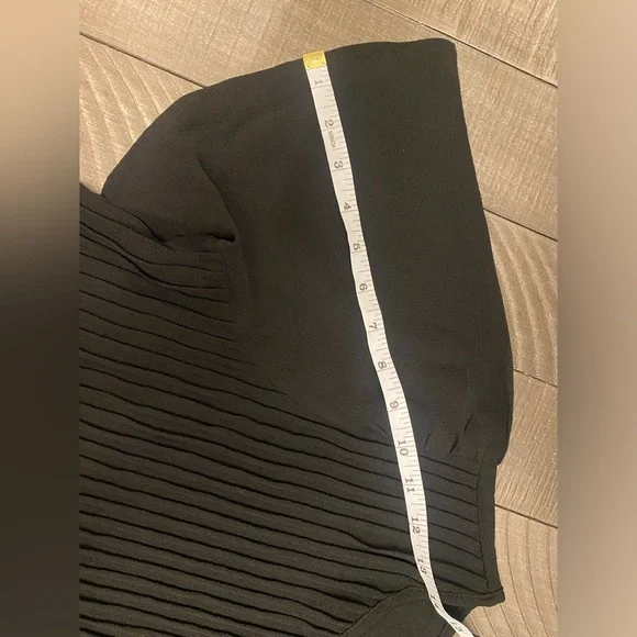 CeCe pleated short sleeve blouse - Picture 7 of 7